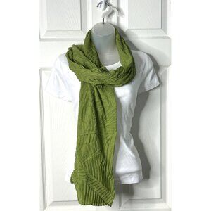 Women's Green Textured Scarf - Leafy Design - Lightweight - EUC